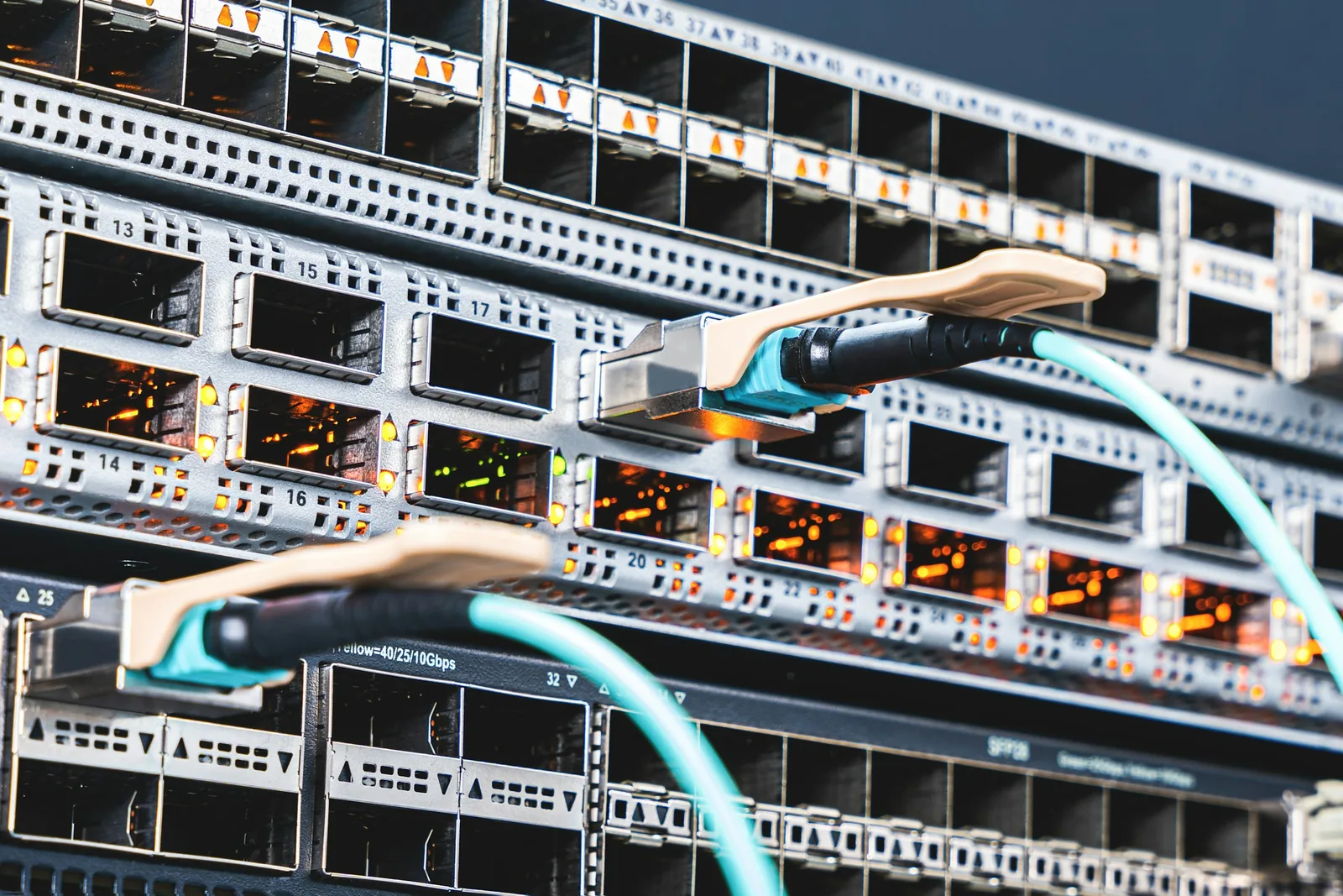 Steckverbinder an einem Netzwerkgerät